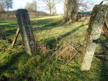 122586