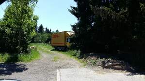 298884