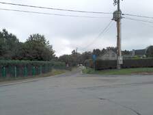 305757