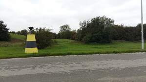 307353