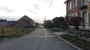 324487